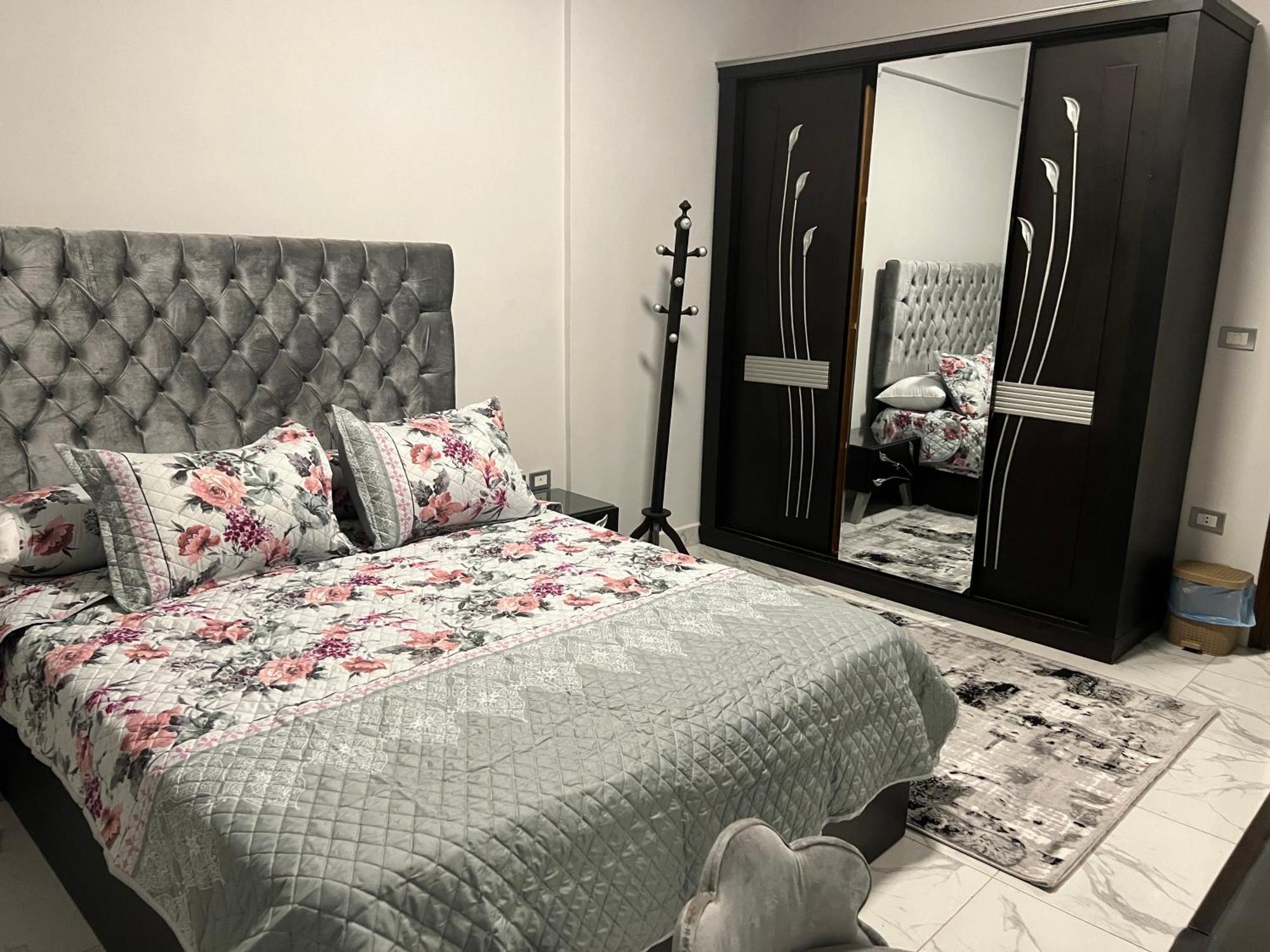 Luxury Apartments Beside Mall Of Arabia And Dar Al-Fouad Hospital - Families Only- No Alcoholic Beverages 6th of October City Dış mekan fotoğraf