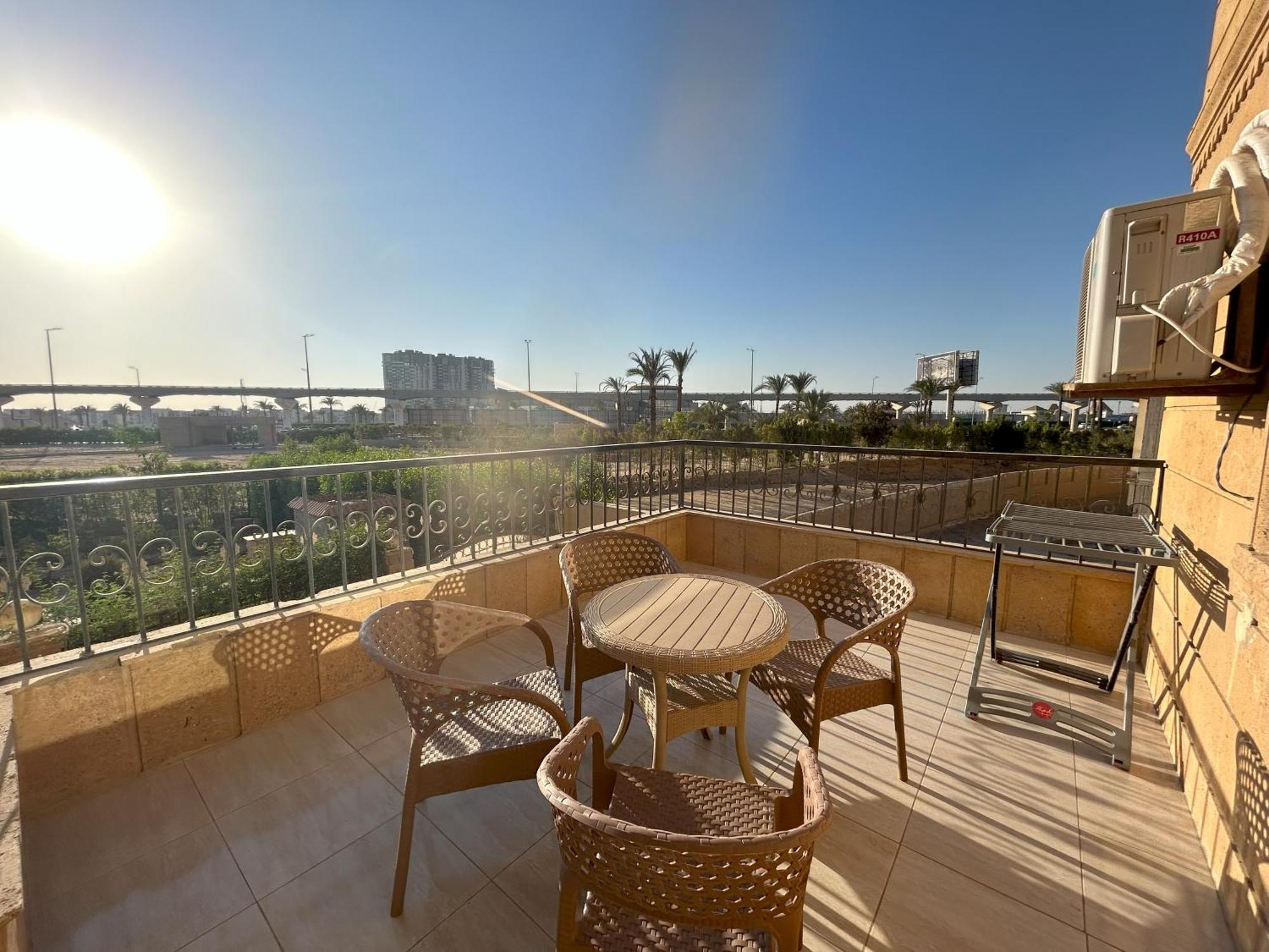 Luxury Apartments Beside Mall Of Arabia And Dar Al-Fouad Hospital - Families Only- No Alcoholic Beverages 6th of October City Dış mekan fotoğraf